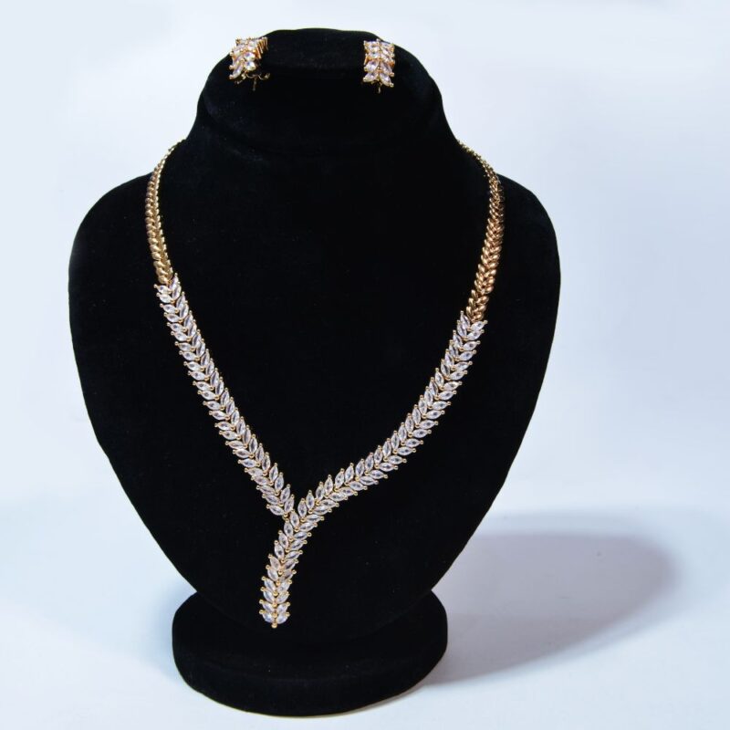 Leaf-Patterned 1k Golden Base & White Gem Stones Jewelry set (LC0013)