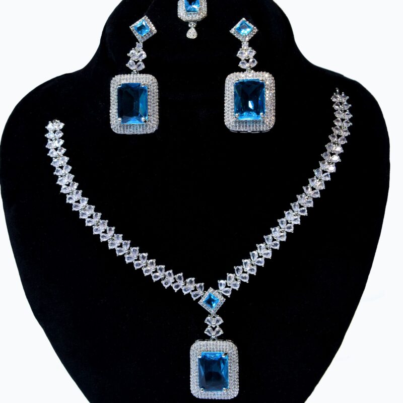 Silver Base with Bold Blue Gems & White Zarcons Jewelry Set (LC002)
