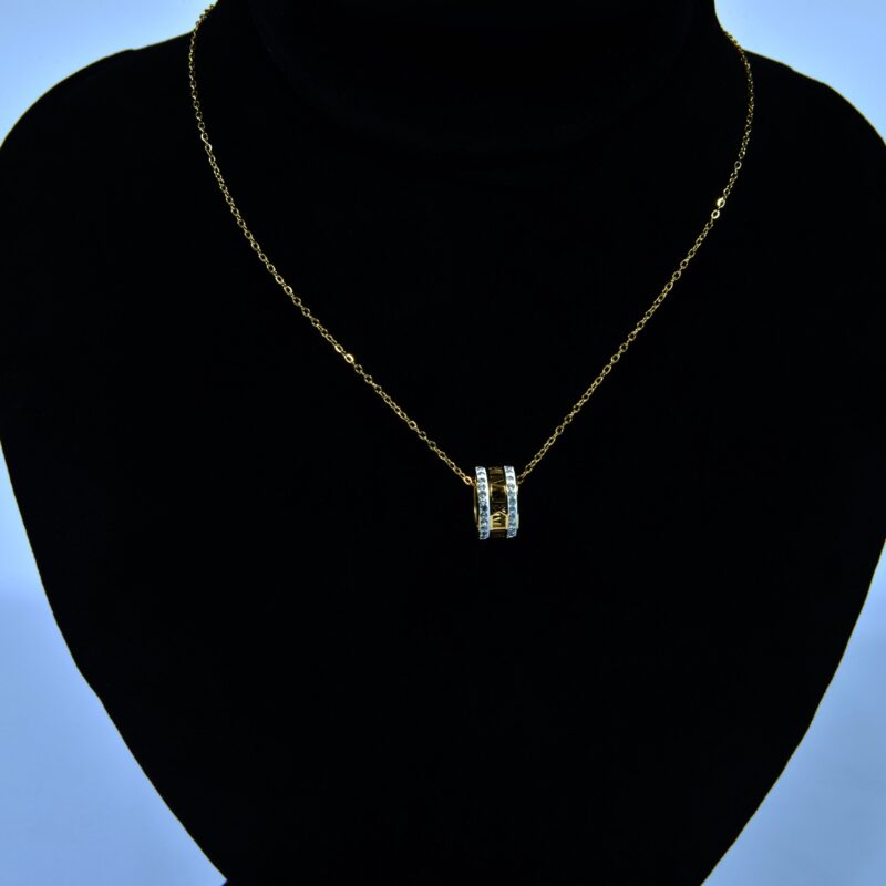 Gold Toned Interlocking Zircon Rings Necklace (PD0051)