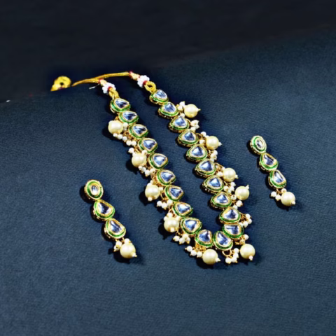 Classic Kundan Set with Pearls and Green Borders (KN-001)