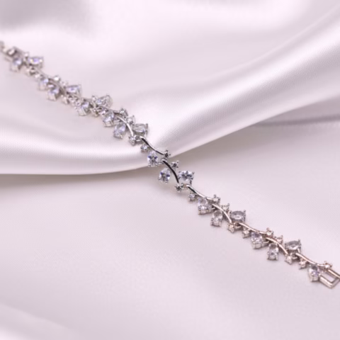 Floral Linked Real Zircon White Bracelet (BR0024-Silver)