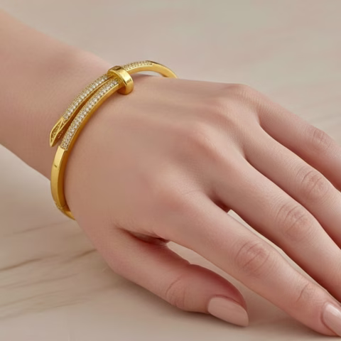 Modern Nail Shape Zircon Bracelet Elegant Handcuff Style (BR-0042)